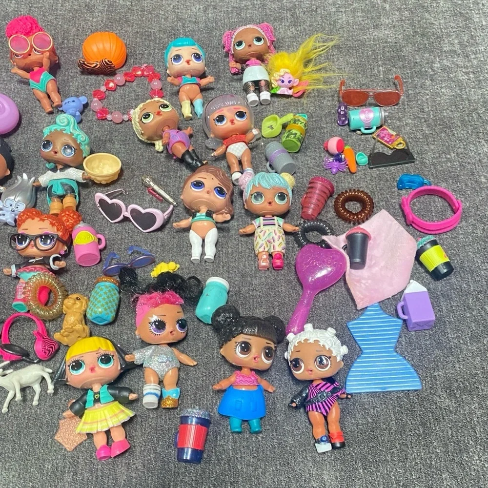 L.O.L. Surprise! Pink and Blue Dolls & Accessories Set